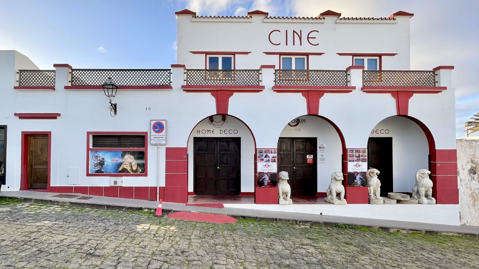 The old cinema of Teguise, with annex apartment